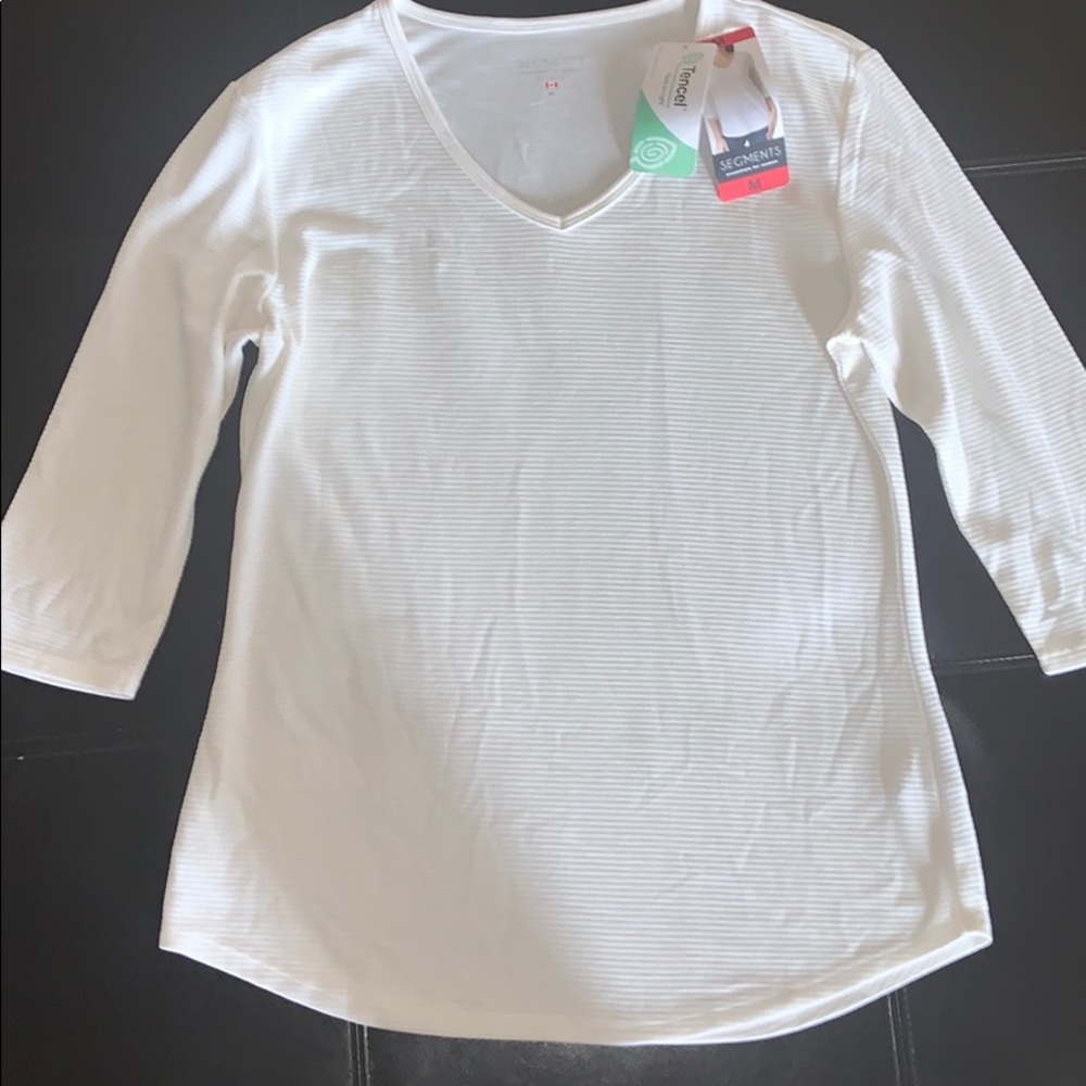 White workout top (NWT)